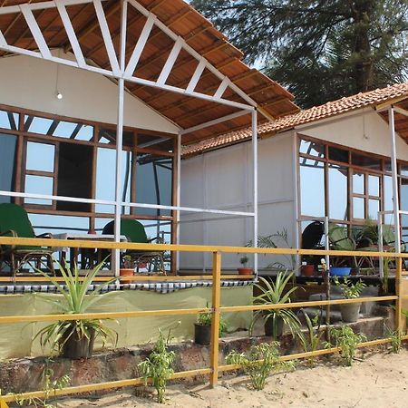 Mountain Palm Patnem Beach Exterior photo