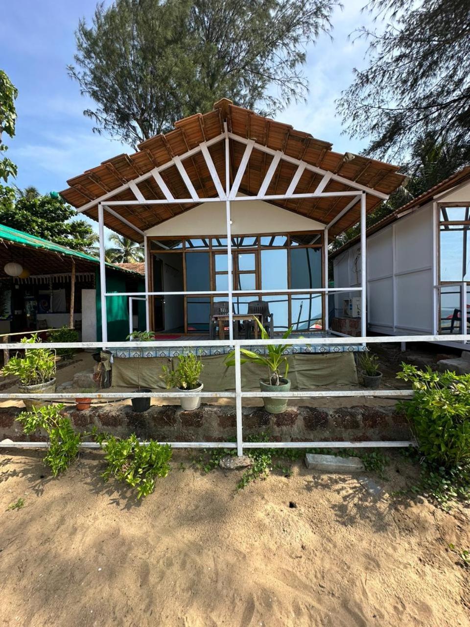 Mountain Palm Patnem Beach Exterior photo